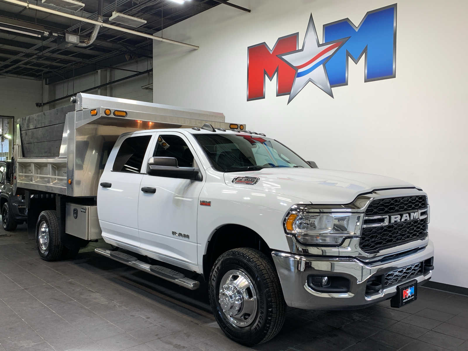 2021 Ram 3500 Tradesman photo 3