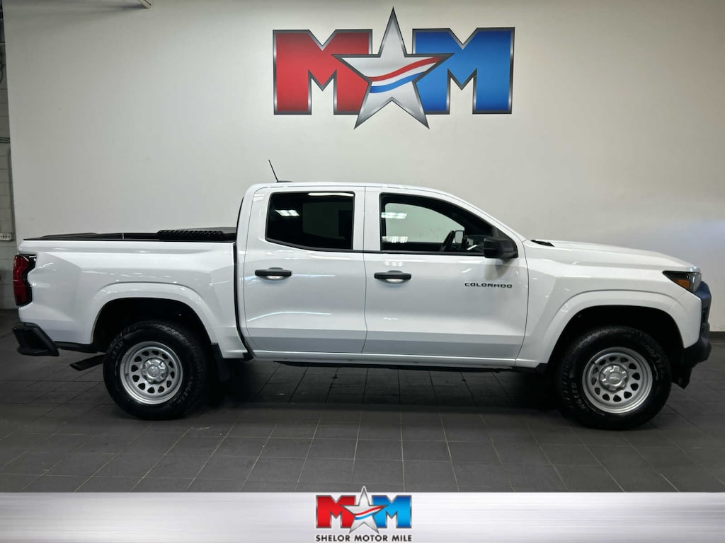 Used 2024 Chevrolet Colorado WT Truck Crew Cab