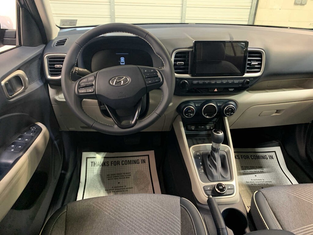 Used 2025 Hyundai Venue Limited SUV