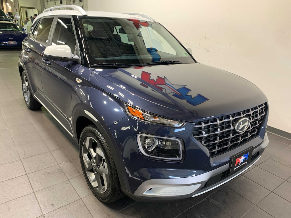 Used 2025 Hyundai Venue Limited SUV