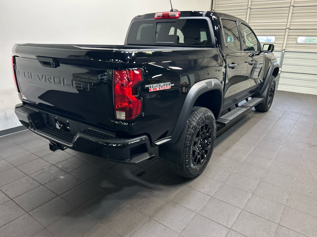 Used 2024 Chevrolet Colorado Trail Boss Truck Crew Cab
