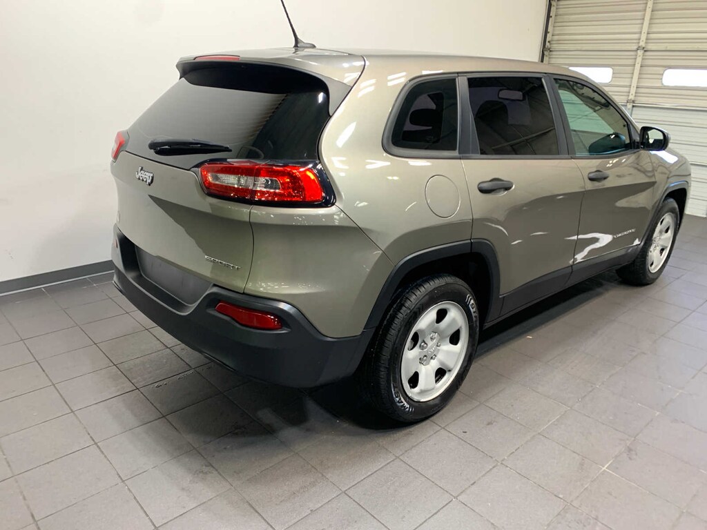 Used 2017 Jeep Cherokee Sport SUV