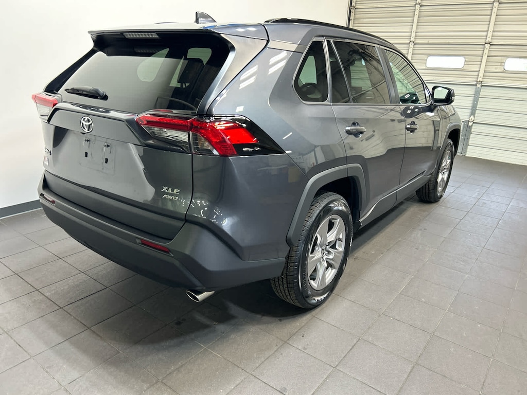 Used 2022 Toyota RAV4 XLE SUV