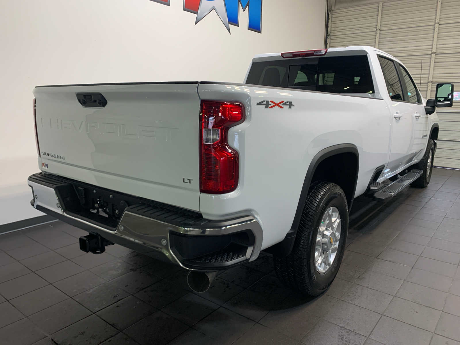 2025 Chevrolet Silverado 3500HD LT photo 3