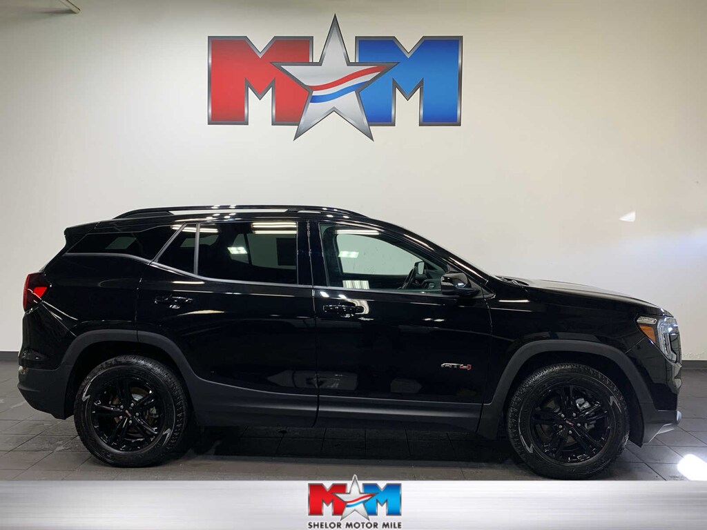 Used 2022 GMC Terrain AT4 SUV