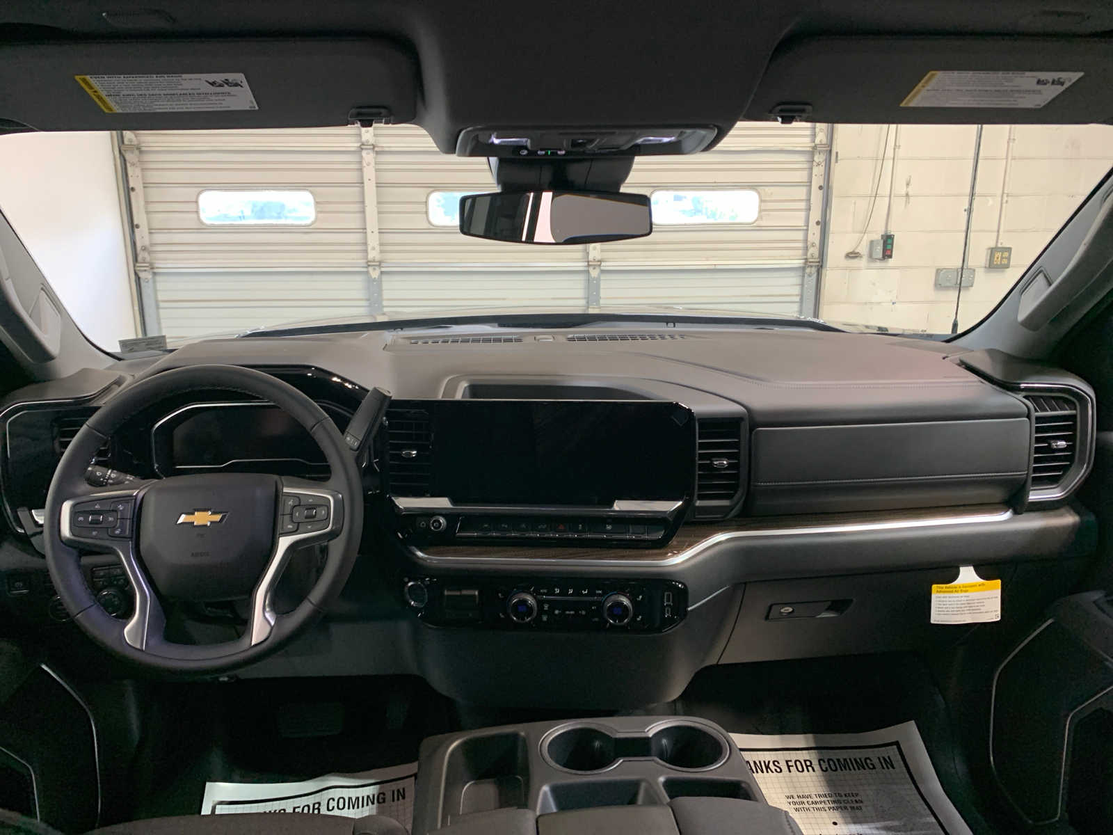 2025 Chevrolet Silverado 1500 LT photo 4