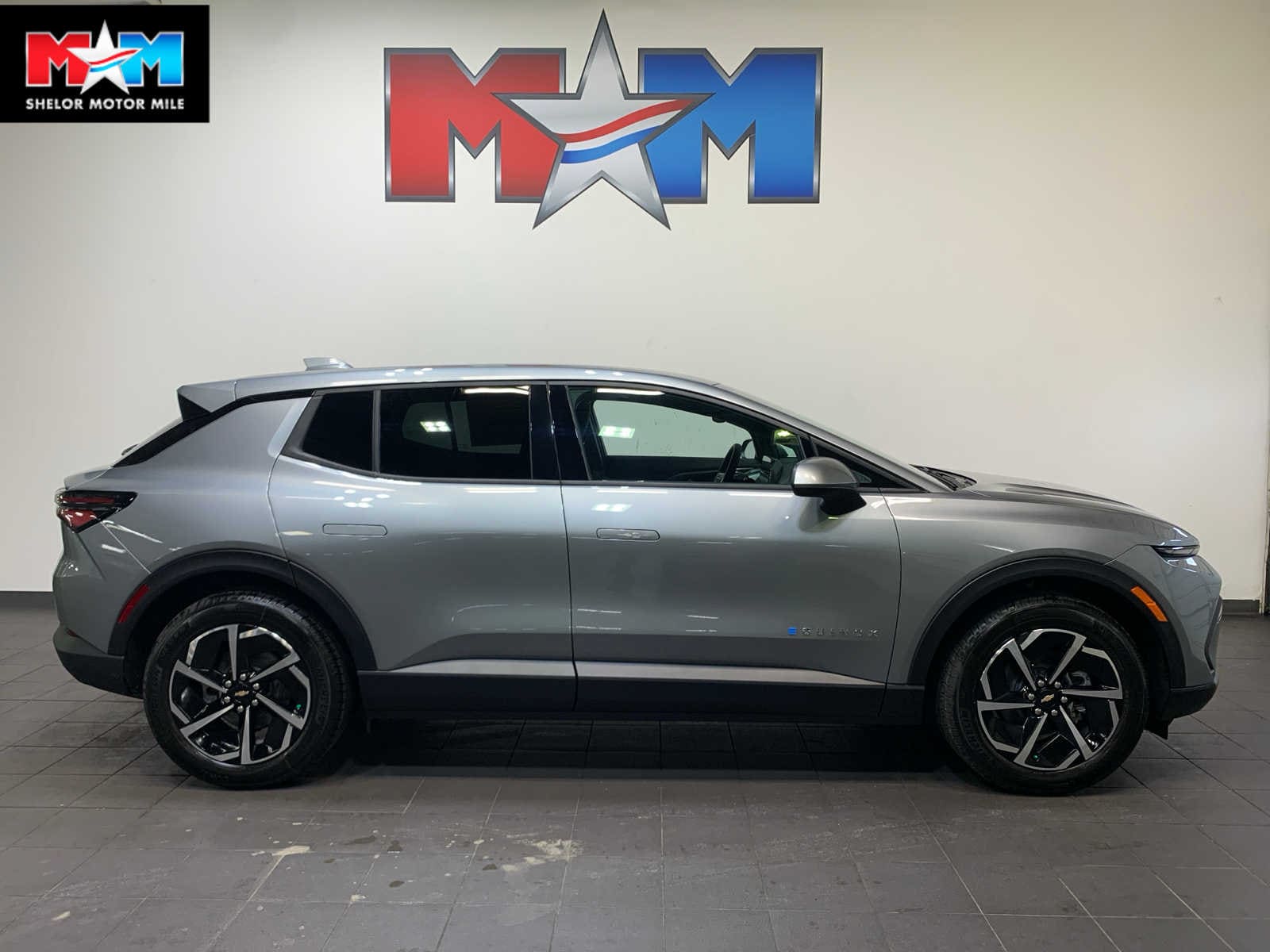 2026 Chevrolet Equinox EV 1LT's photo