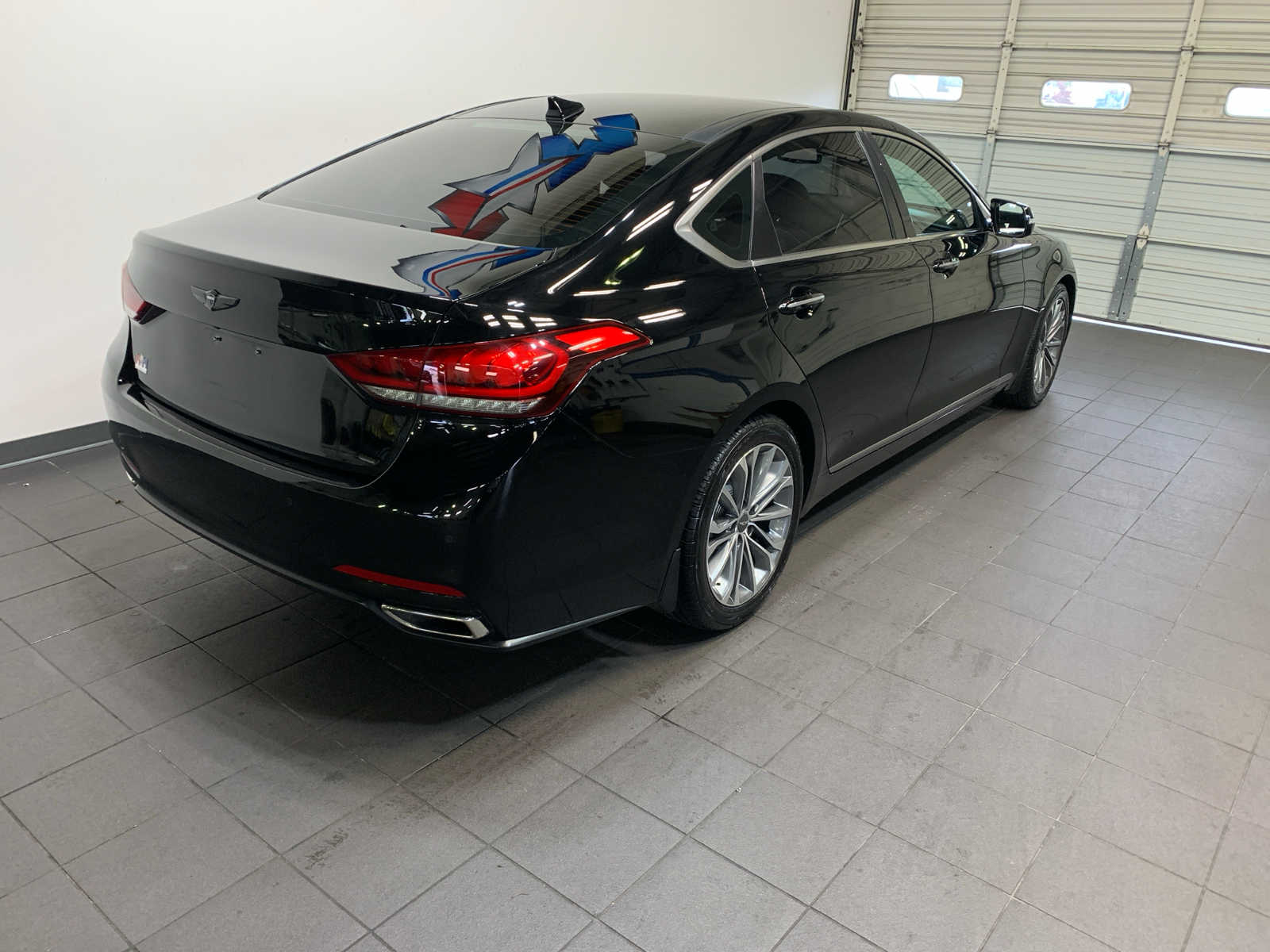 2015 Hyundai Genesis 3.8 photo 3