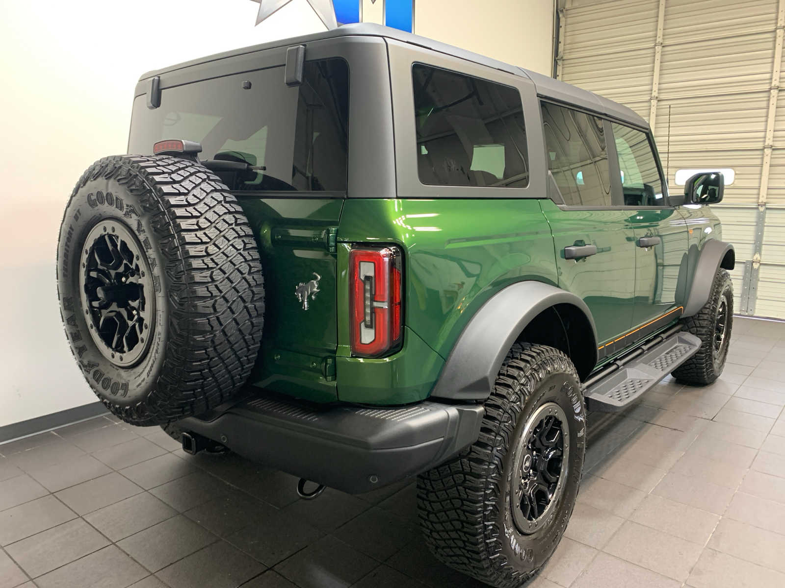 2024 Ford Bronco Badlands photo 3