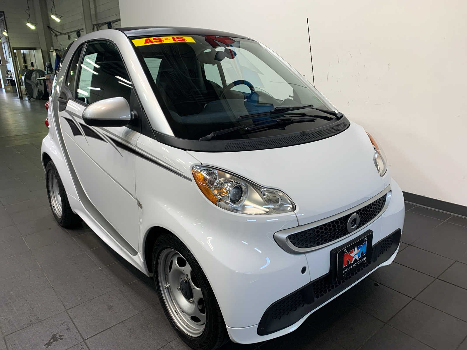 Used 2015 smart fortwo passion with VIN WMEEJ3BA3FK808724 for sale in Christiansburg, VA