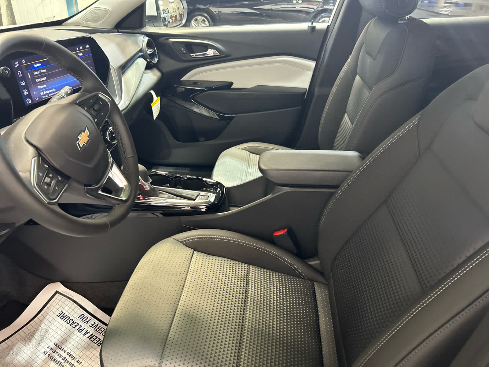 2026 Chevrolet Trax LT - Photo 9