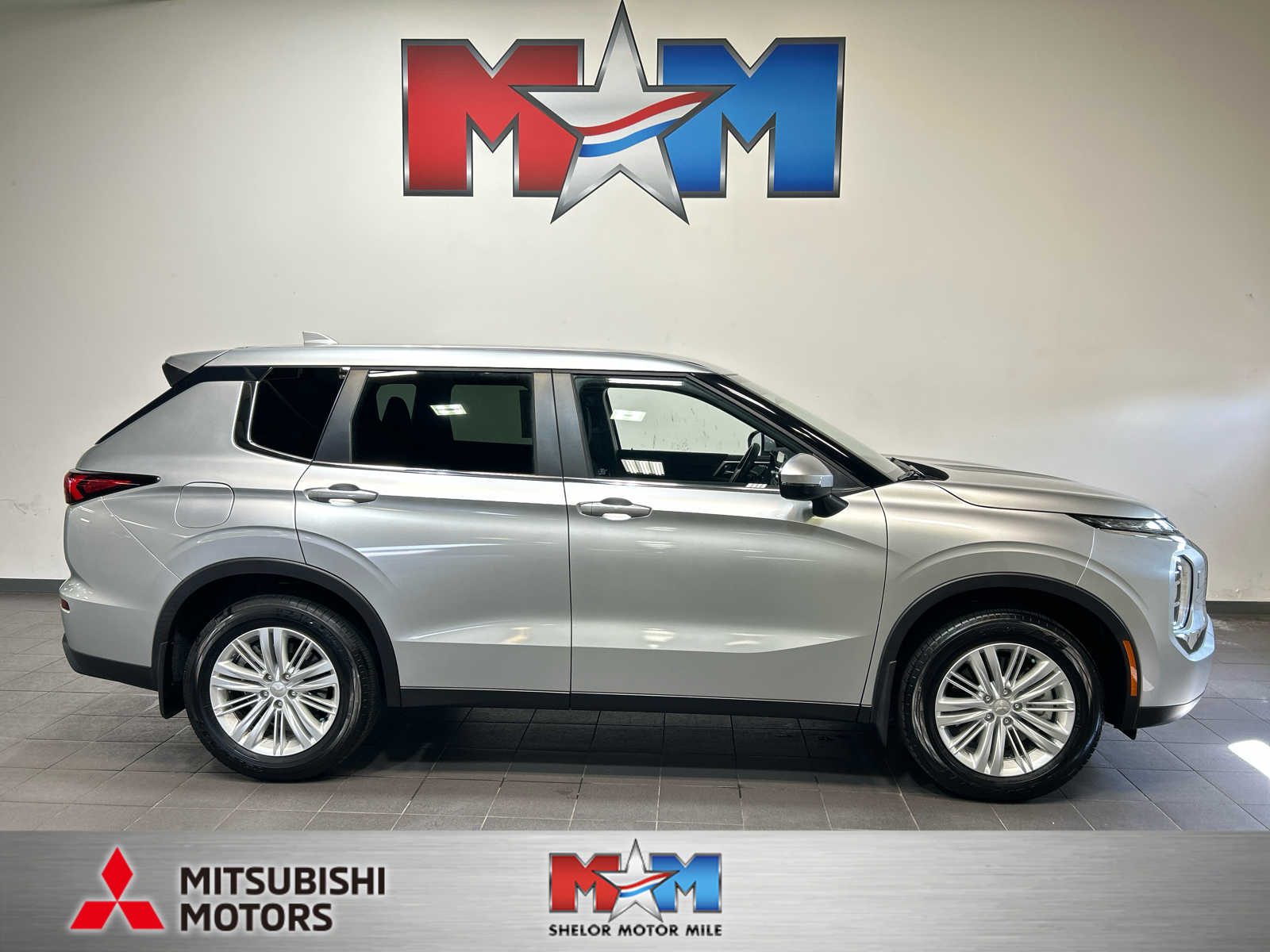 2024 Mitsubishi Outlander