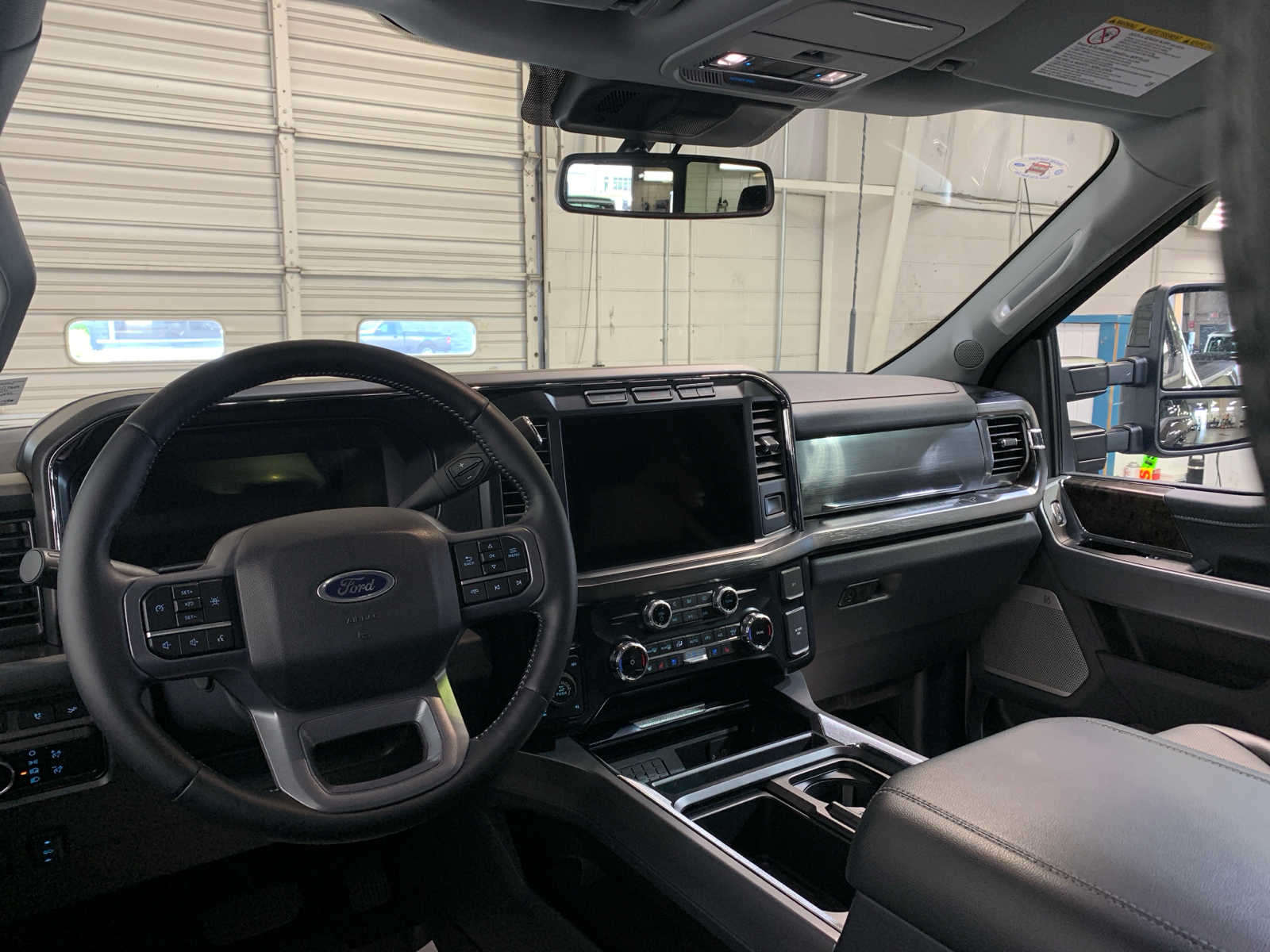 2024 Ford F-250 Lariat Tremor photo 4