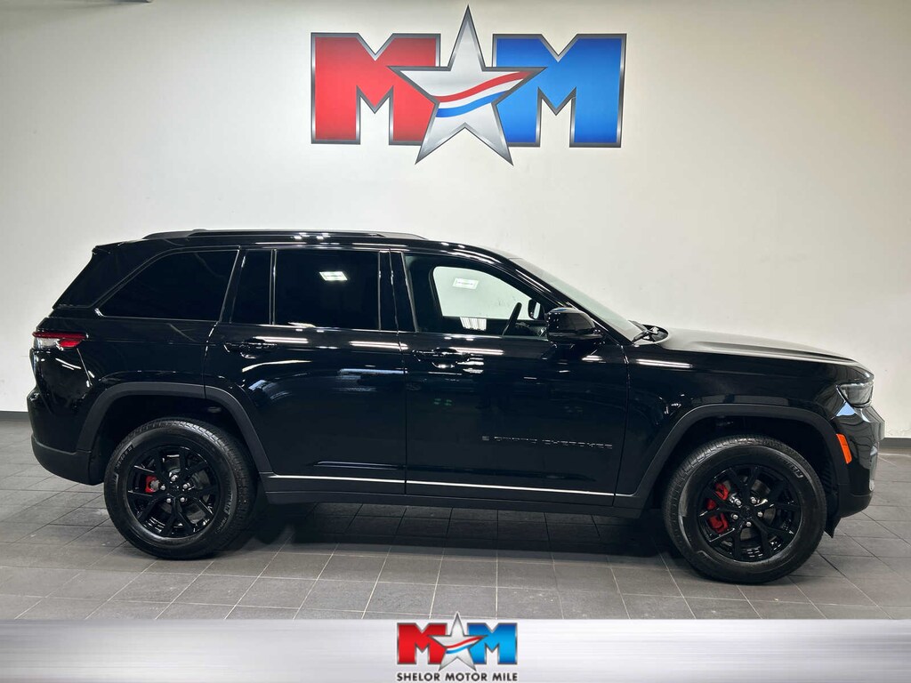 Used 2025 Jeep Grand Cherokee Altitude X SUV