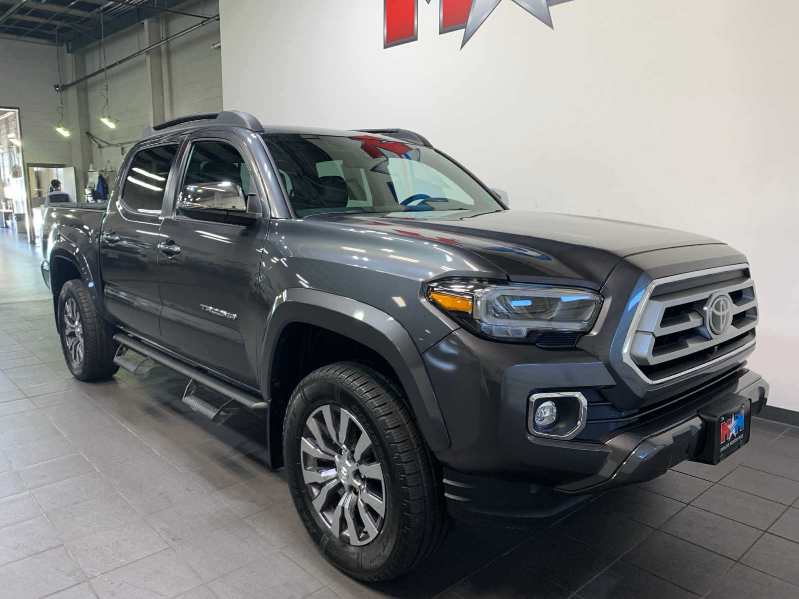2021 Toyota Tacoma Limited Double Cab V6 photo 2