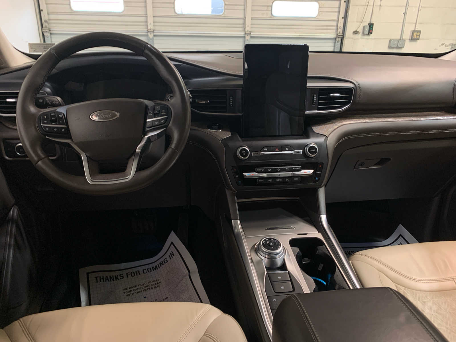 2020 Ford Explorer Platinum photo 4