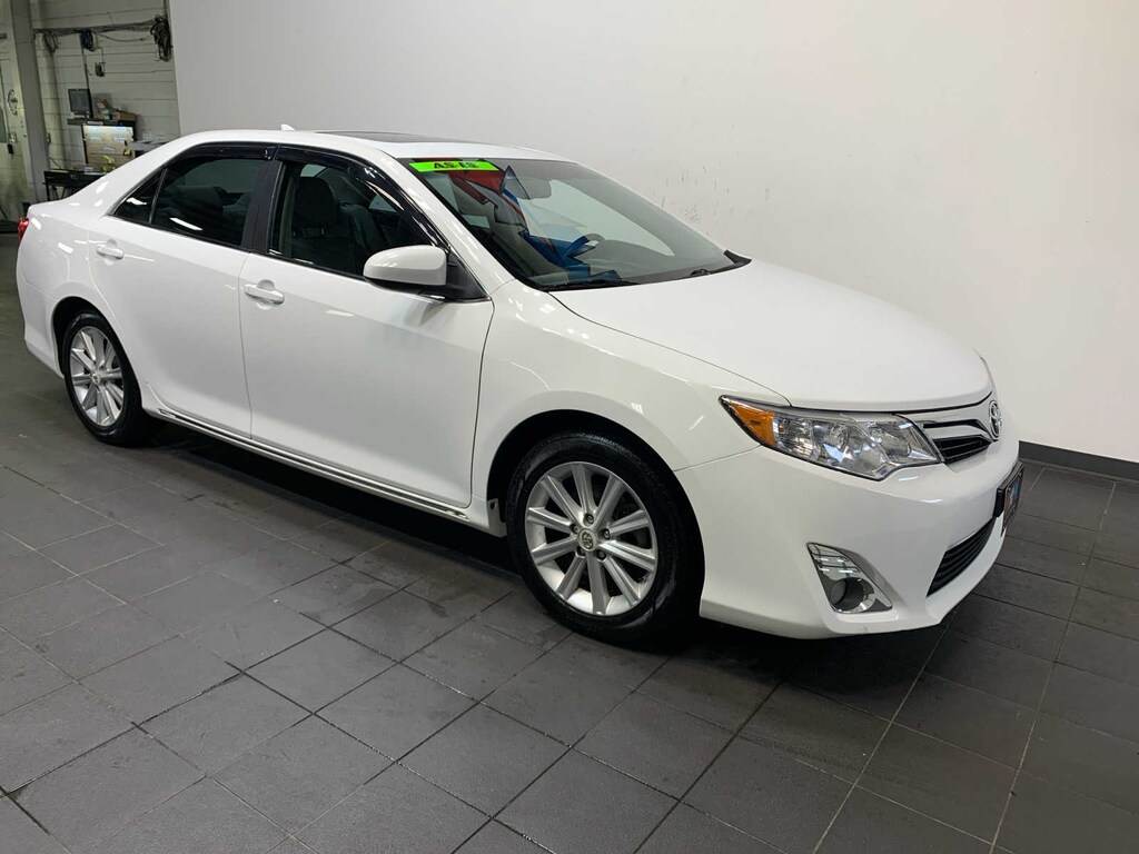 Used 2012 Toyota Camry SE Sedan