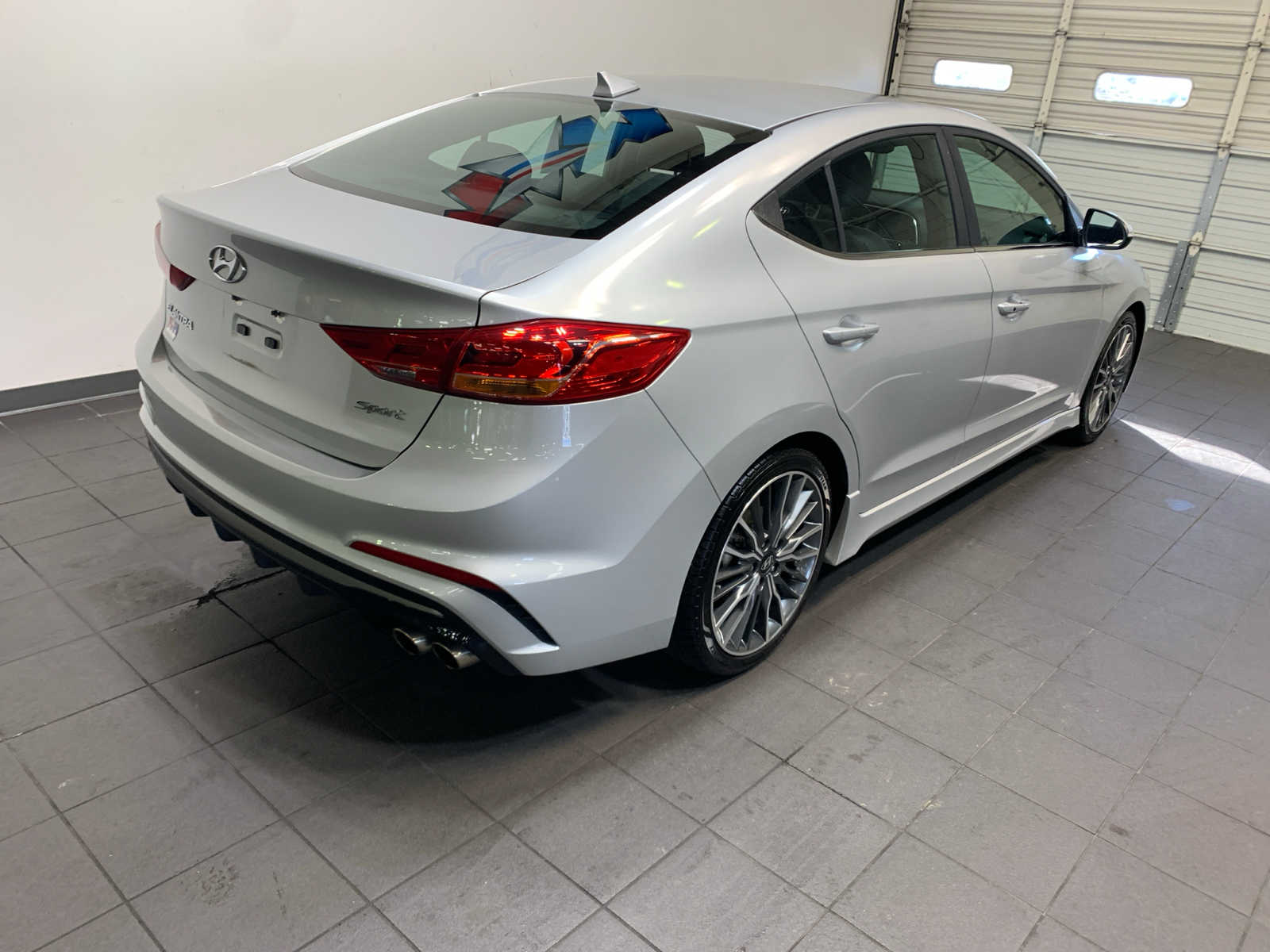 2018 Hyundai Elantra Sport photo 3