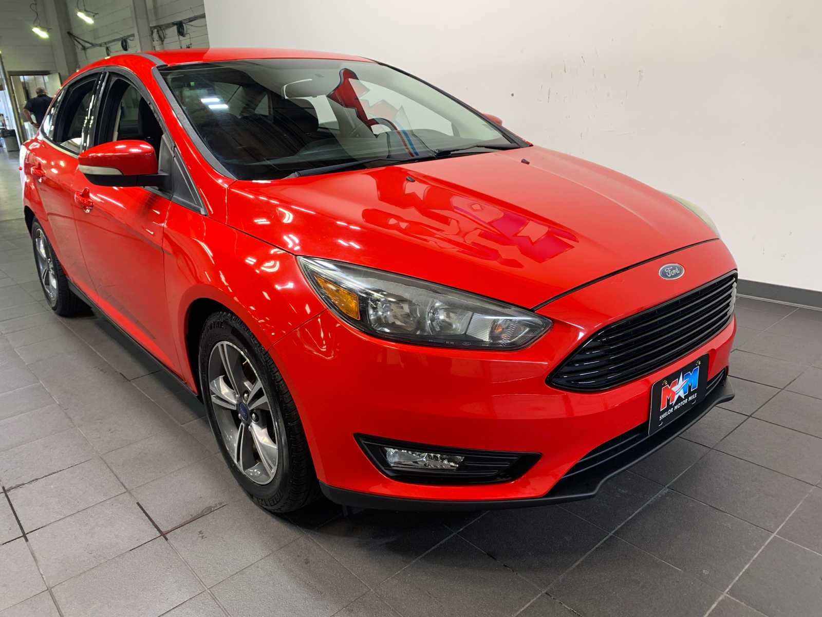 2016 Ford Focus SE photo 2