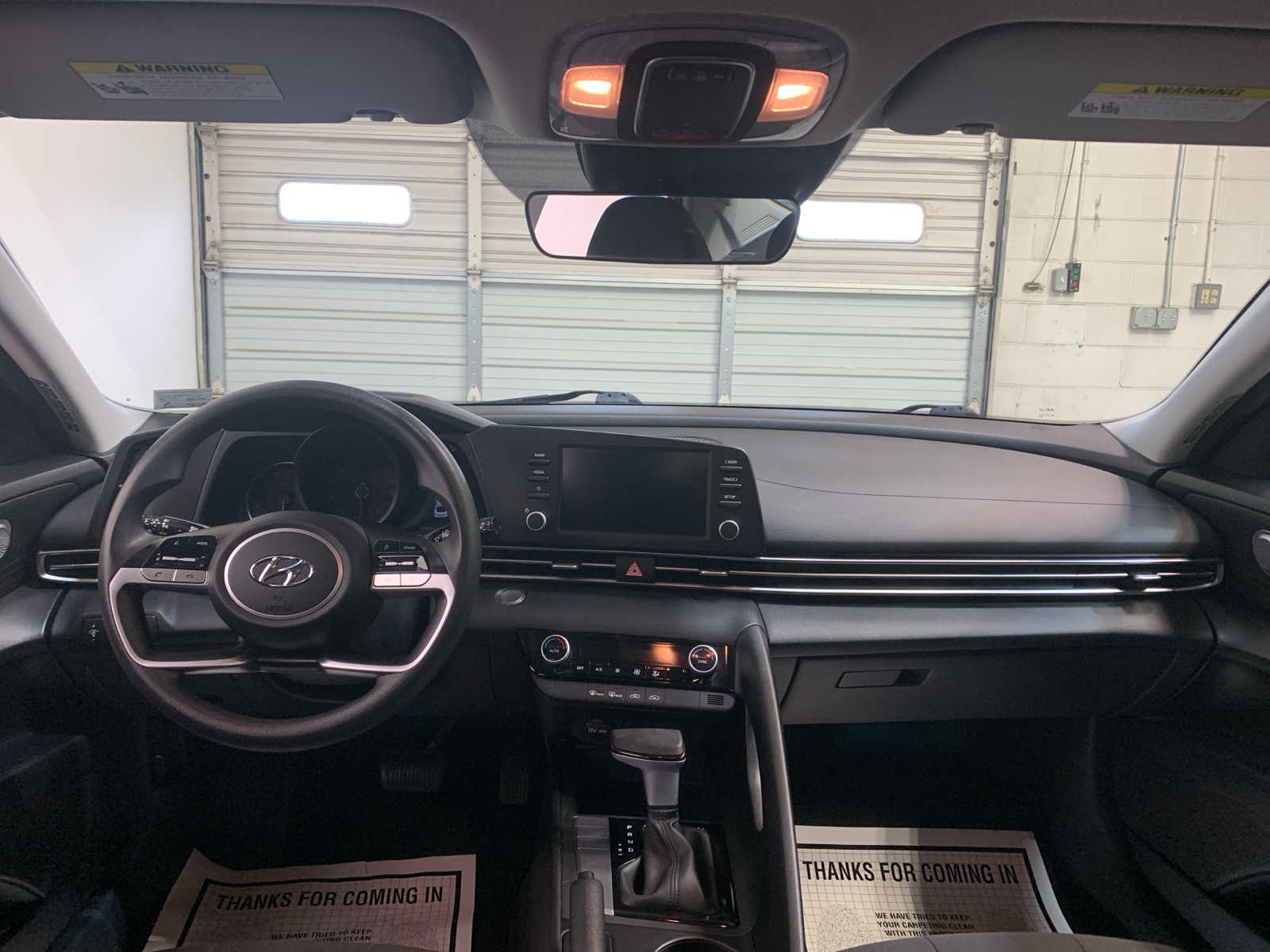 2023 Hyundai Elantra SEL photo 4