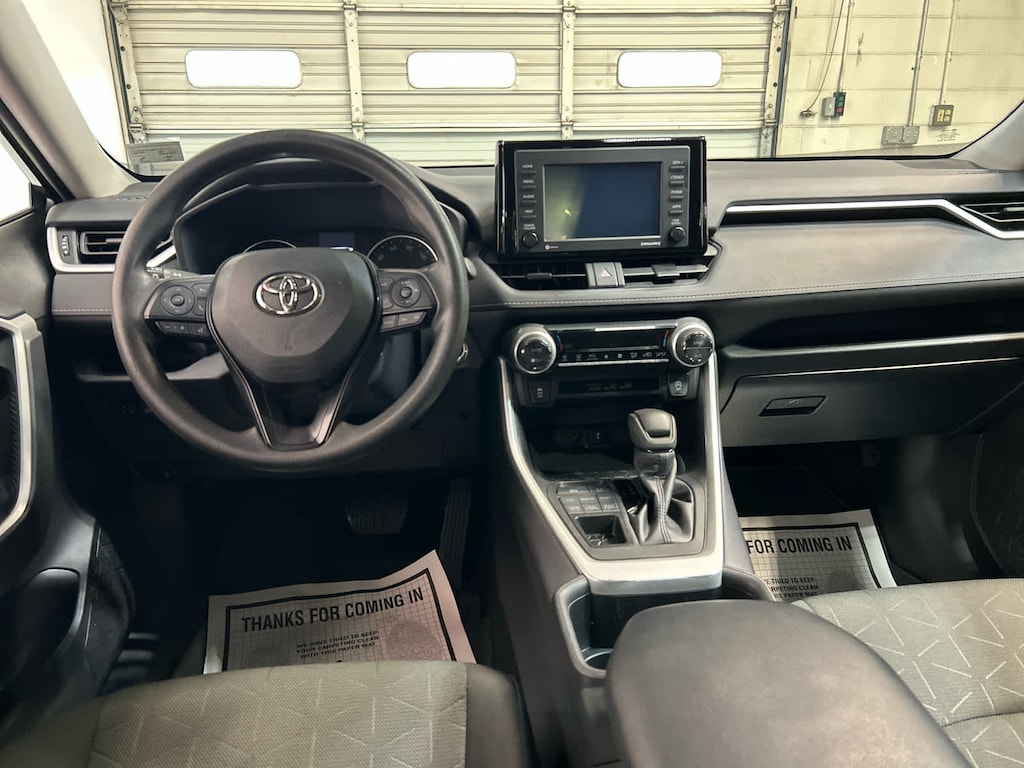 Used 2022 Toyota RAV4 XLE SUV