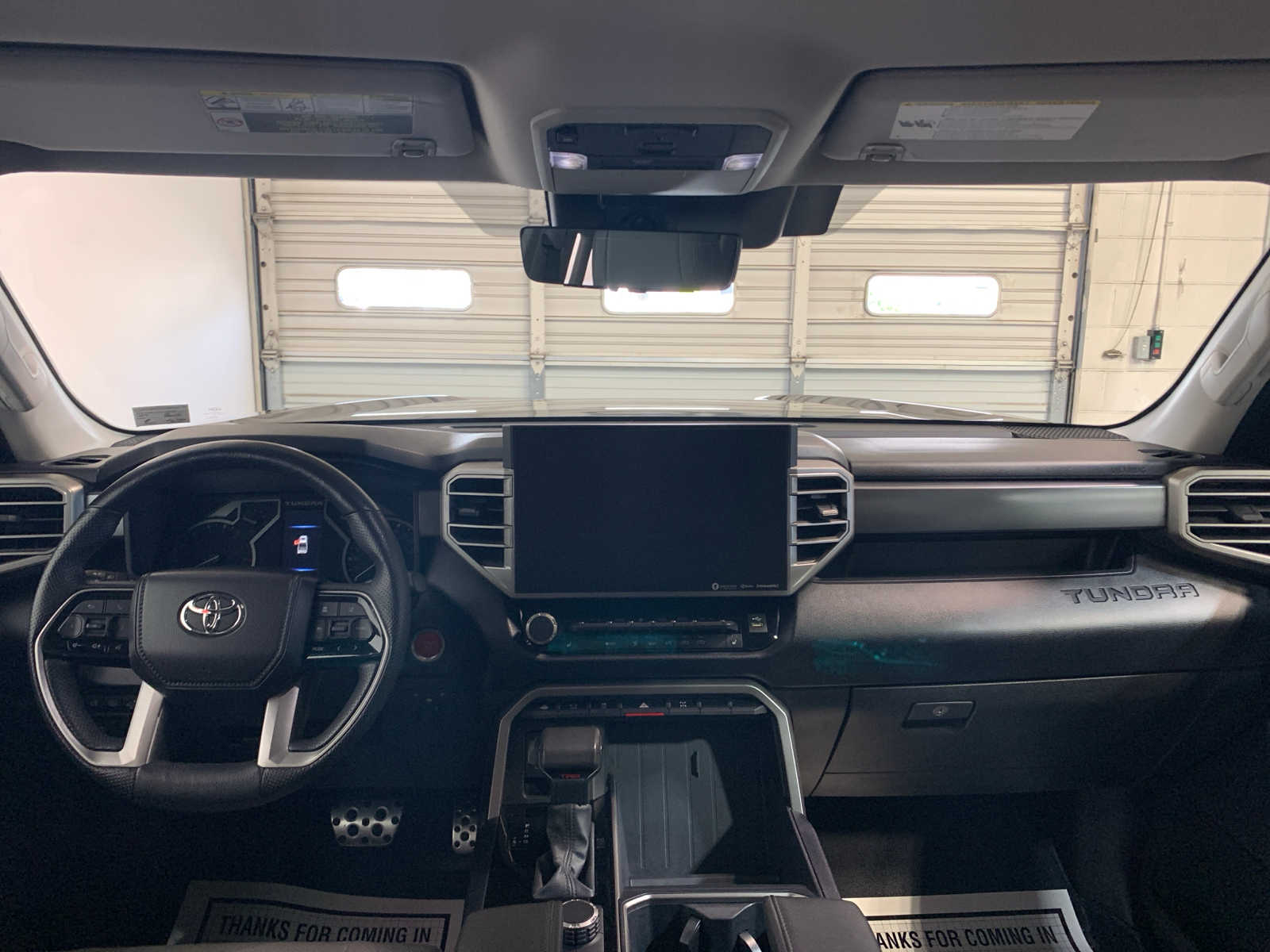 2022 Toyota Tundra SR5 CrewMax photo 4