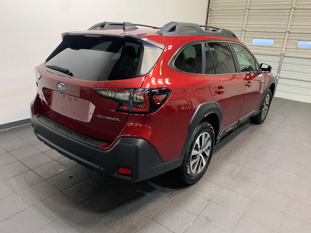 Used 2025 Subaru Outback Premium SUV