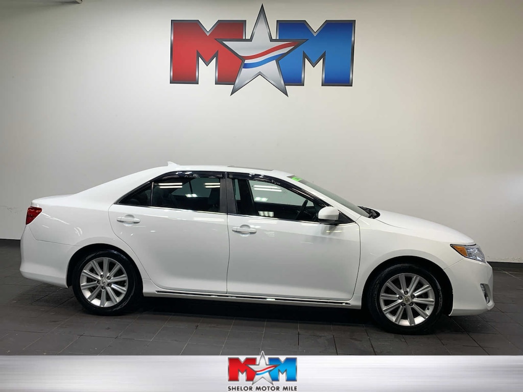 Used 2012 Toyota Camry SE Sedan
