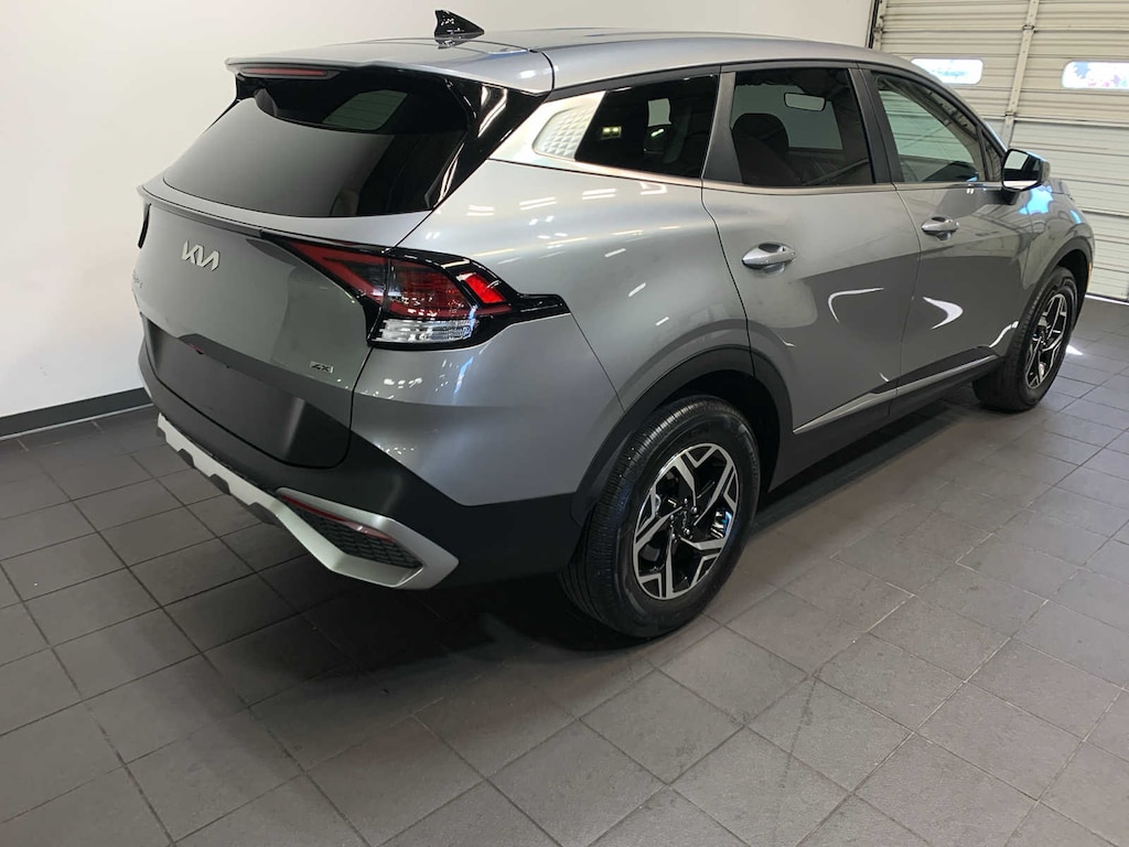 Used 2025 Kia Sportage LX SUV