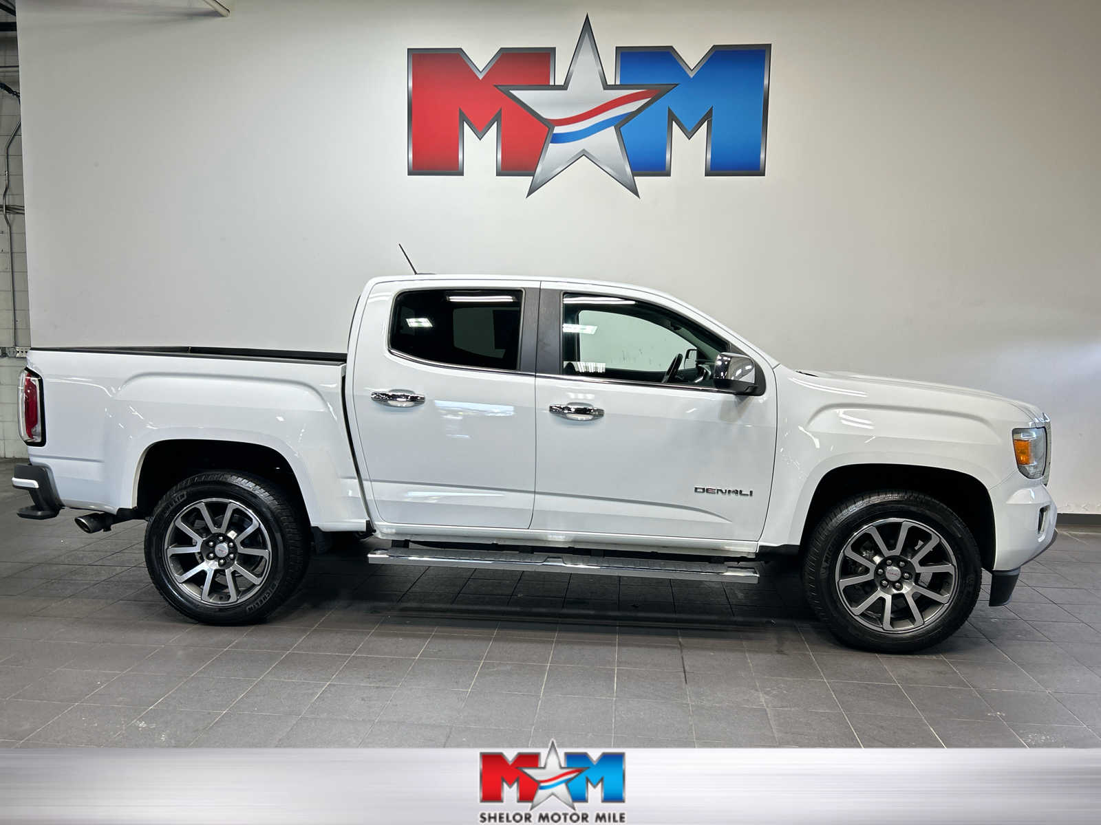 2018 GMC Canyon 4WD Denali Crew Cab 128.3