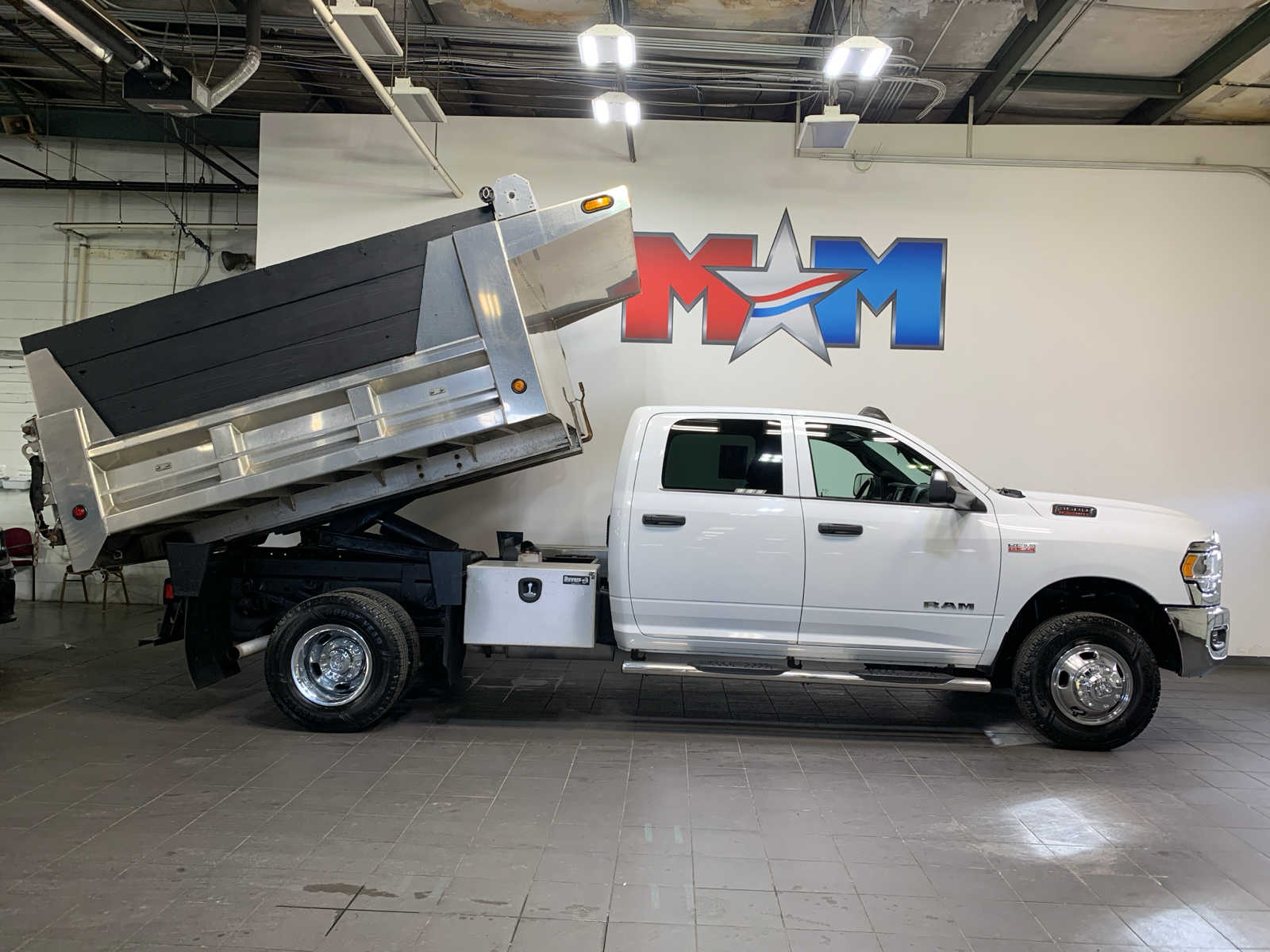 2021 Ram 3500 Tradesman photo 2