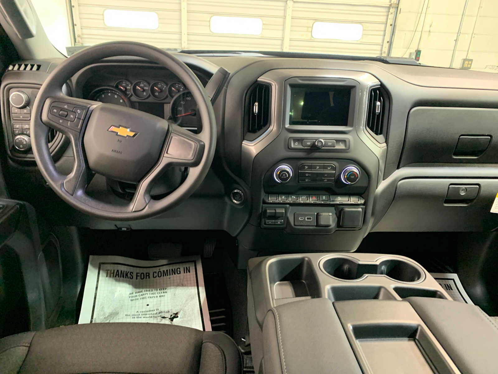 2026 Chevrolet Silverado 2500HD Custom photo 4