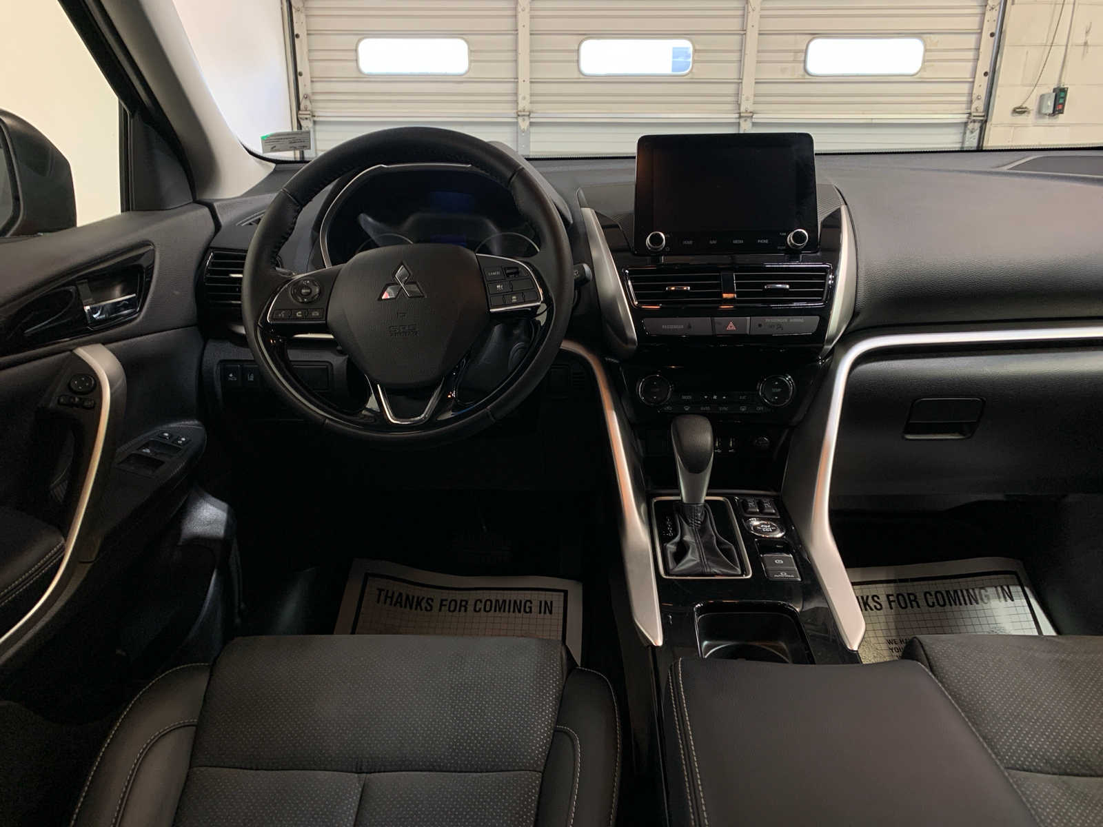 2024 Mitsubishi Eclipse Cross SE photo 3