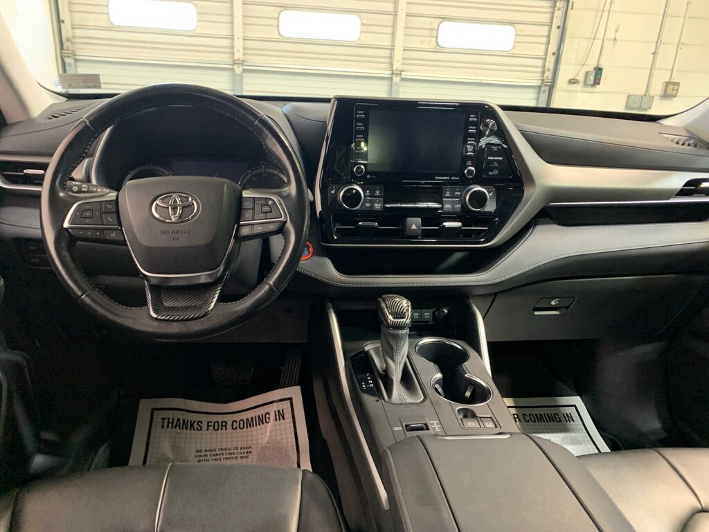 Used 2020 Toyota Highlander Hybrid XLE SUV