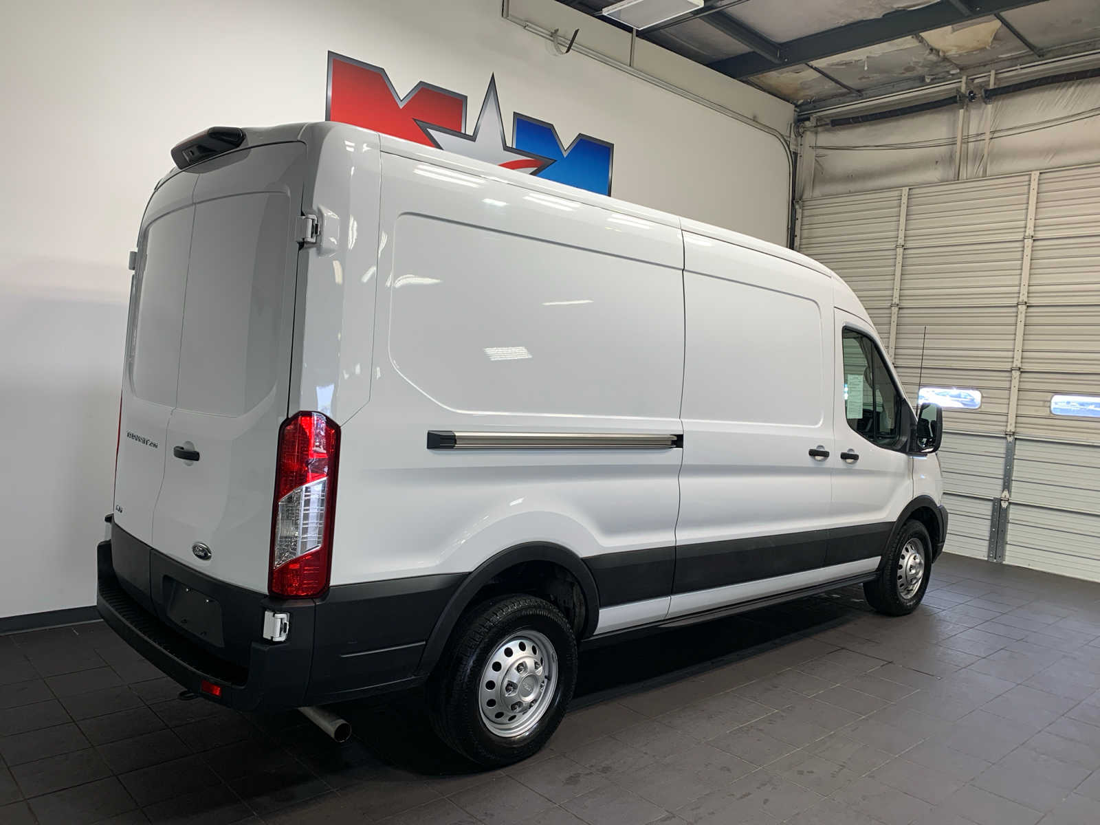 2023 Ford Transit Cargo Van photo 3