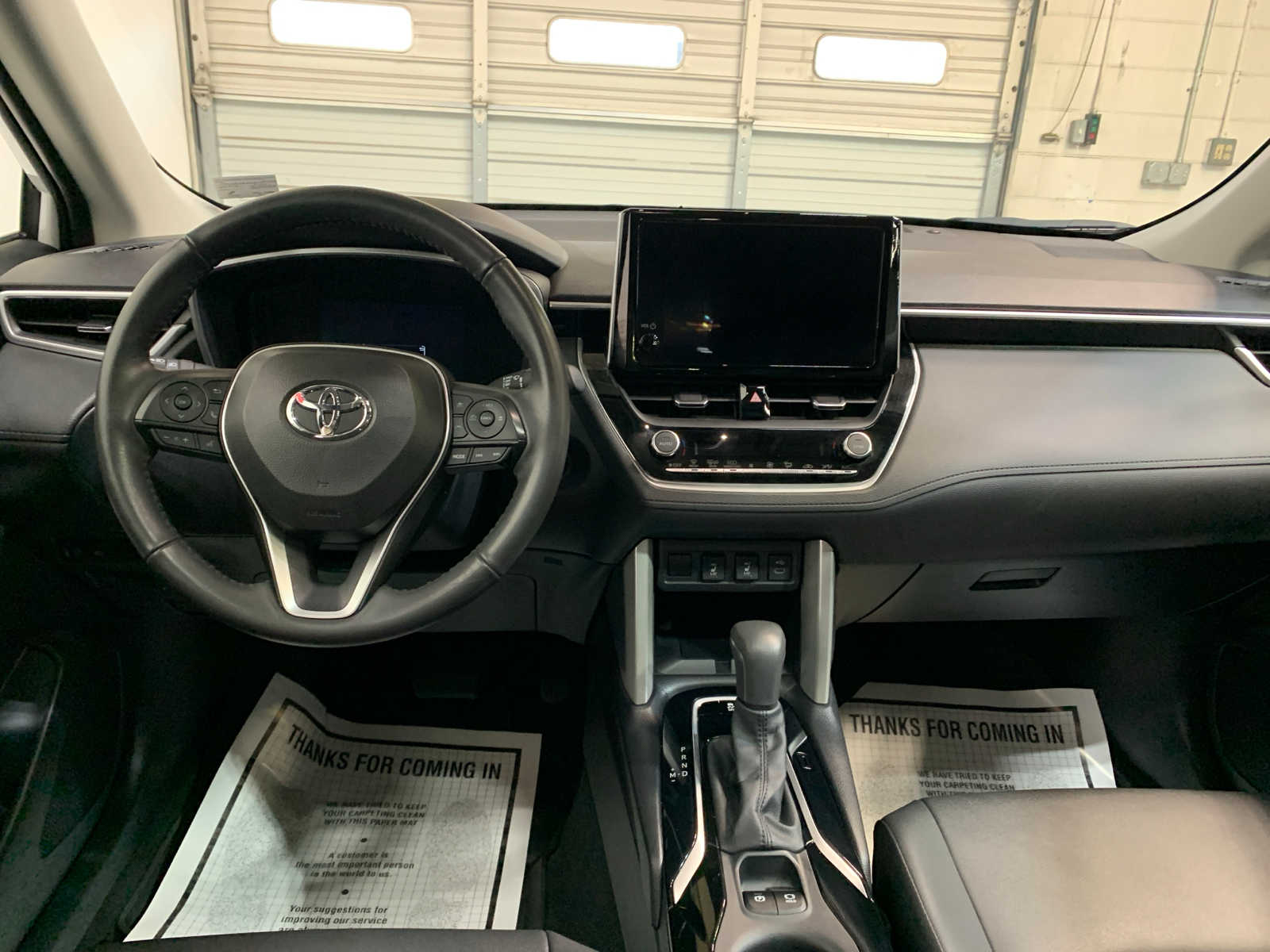 2024 Toyota Corolla Cross XLE photo 4