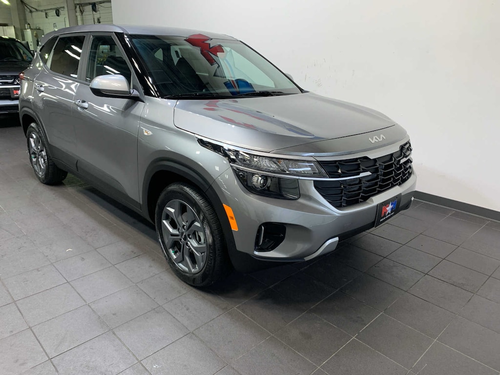 New 2026 Kia Seltos LX SUV