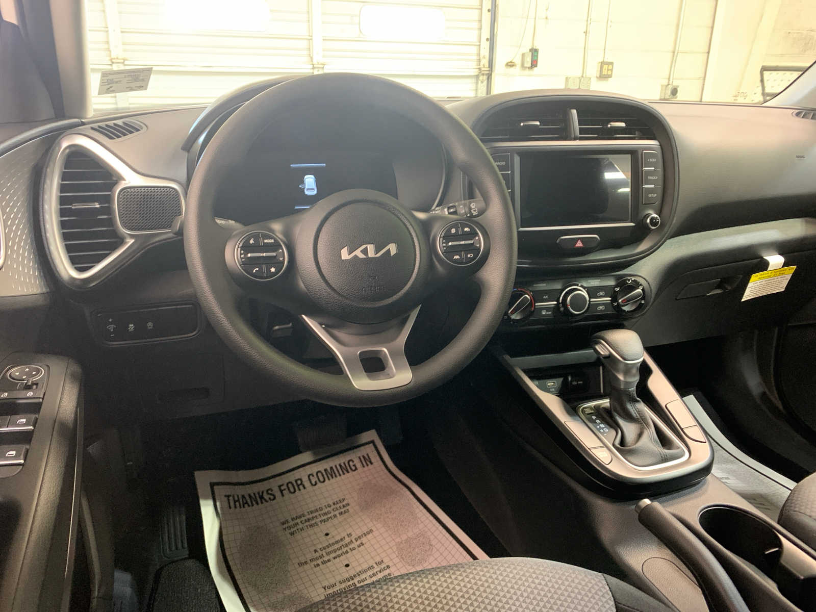 2025 Kia Soul LX photo 4