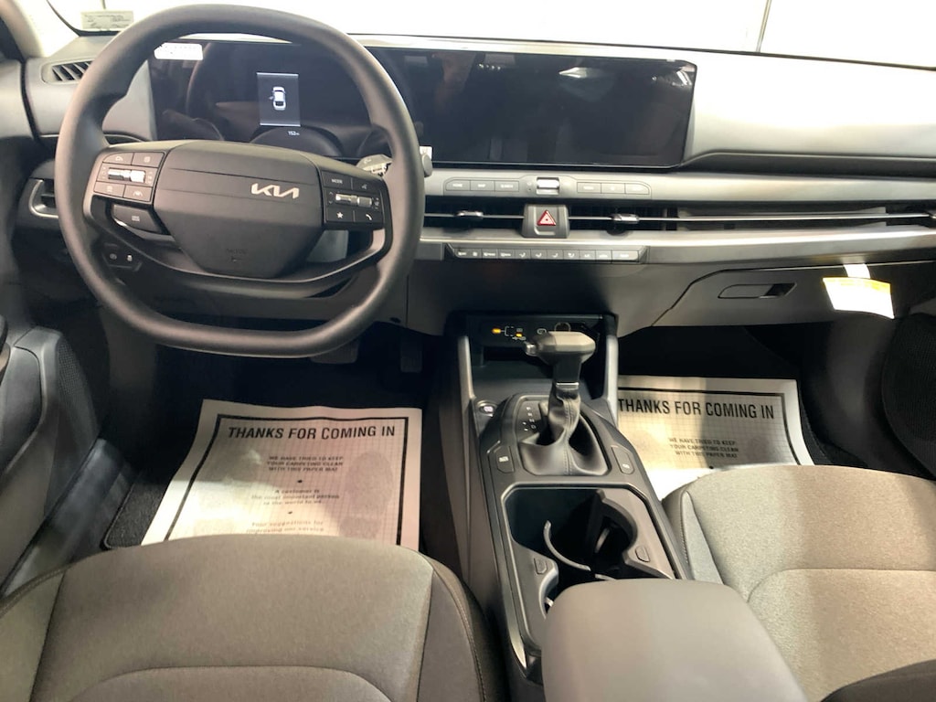 New 2025 Kia K4 LXS Sedan