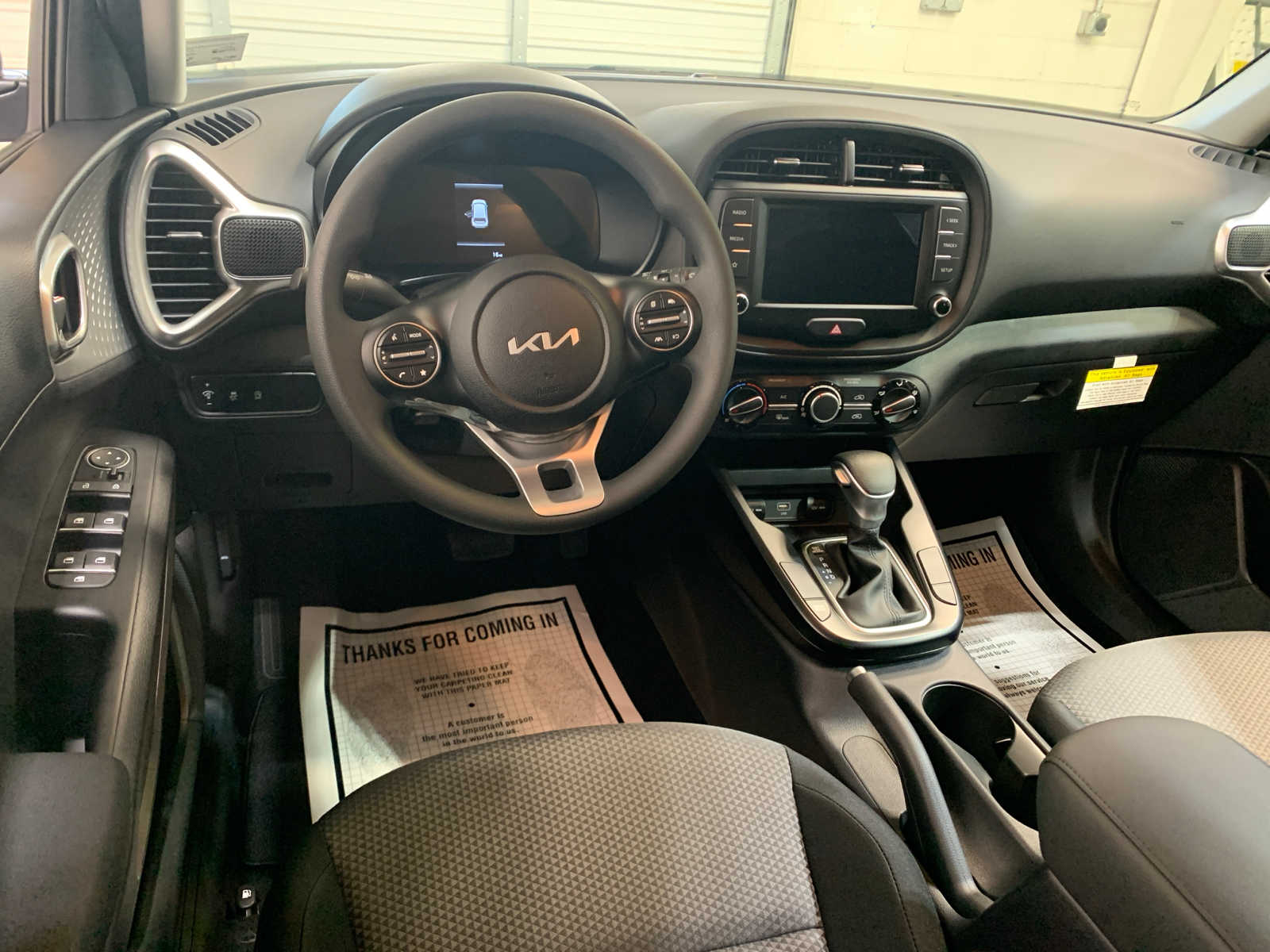 2025 Kia Soul LX photo 4