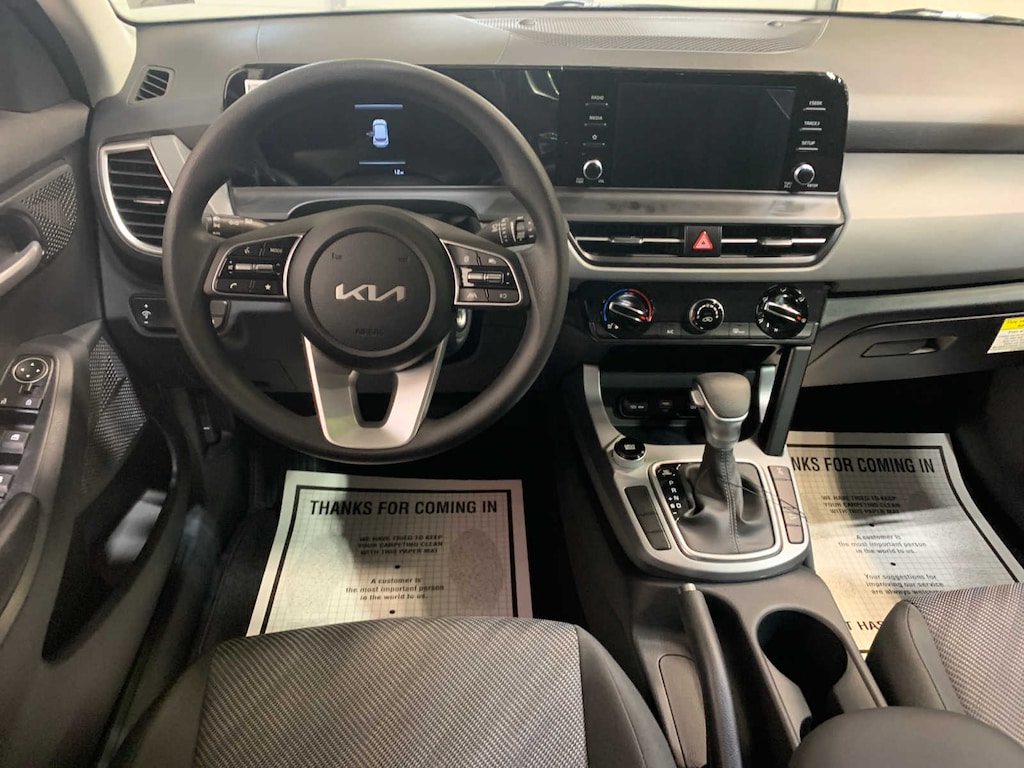 New 2026 Kia Seltos LX SUV