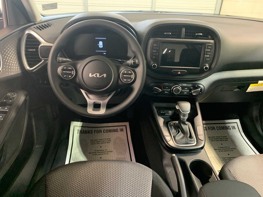 New 2025 Kia Soul LX Hatchback
