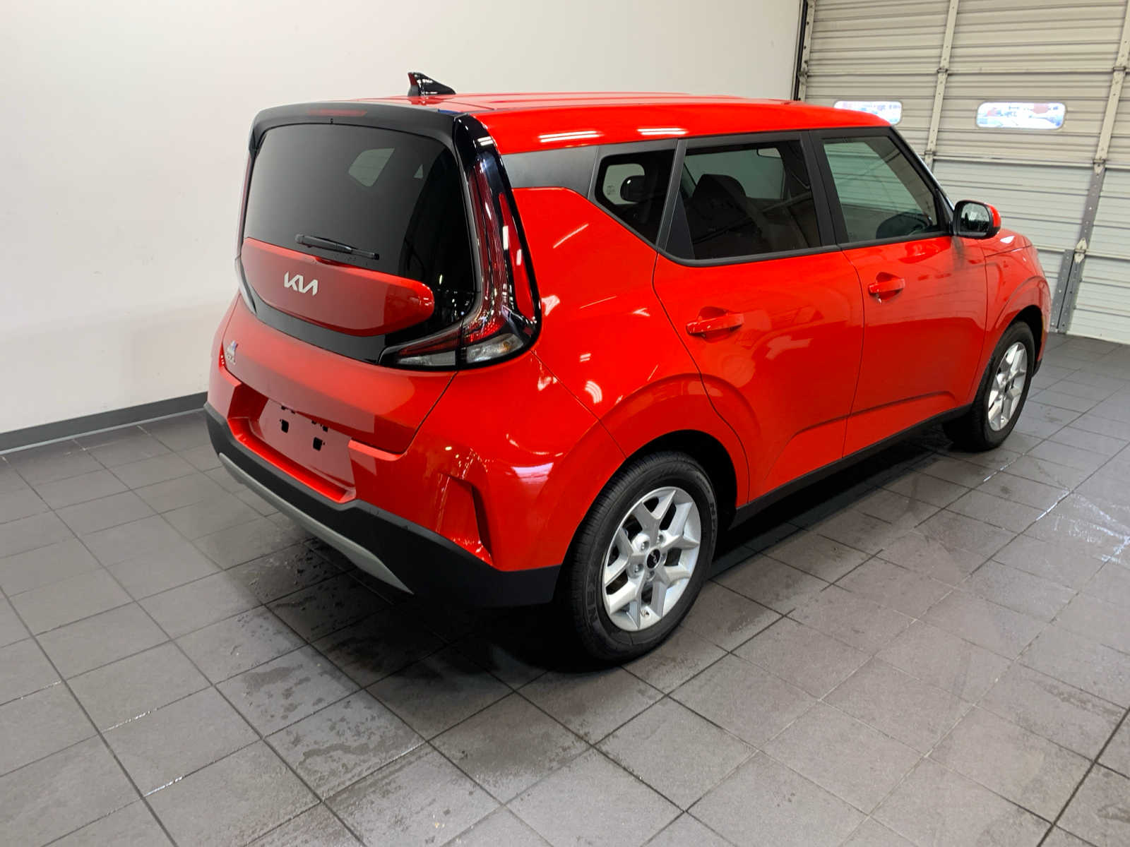 2025 Kia Soul LX photo 3