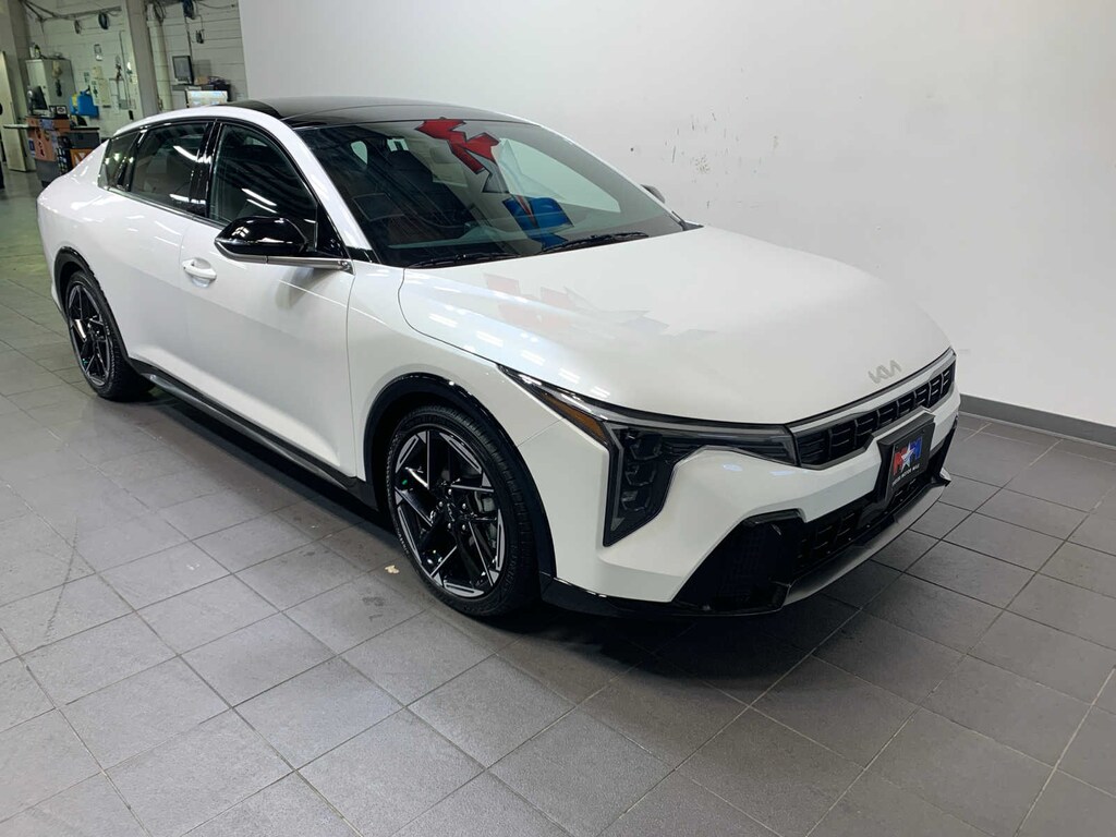 New 2025 Kia K4 GT-Line Sedan
