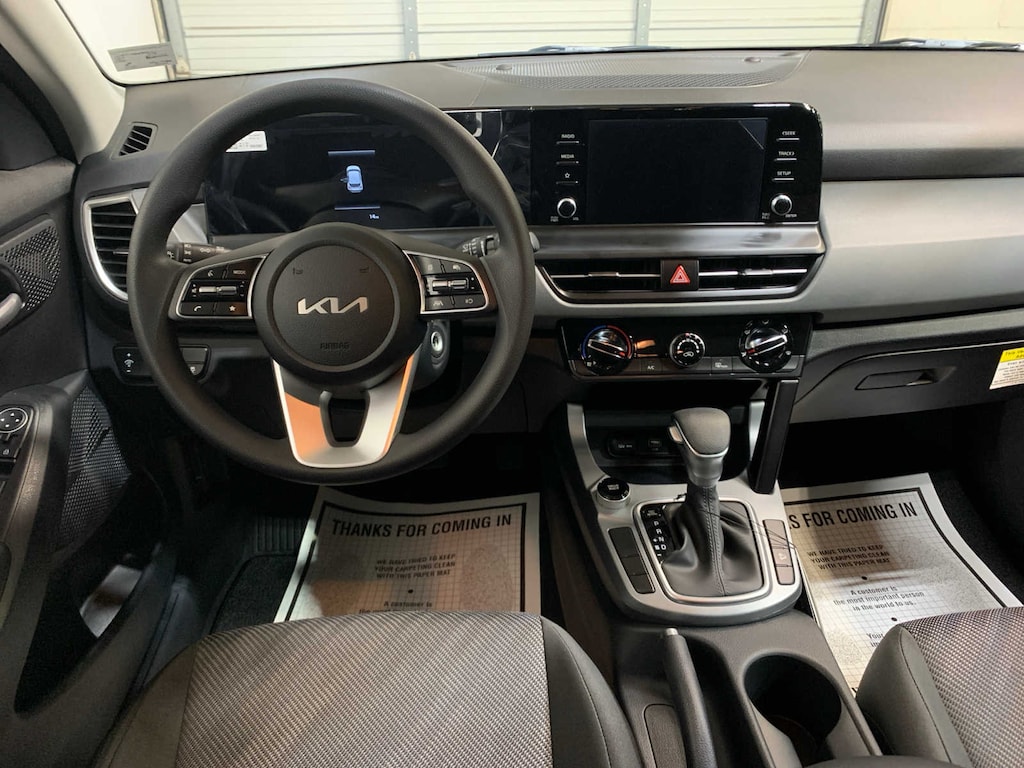 New 2026 Kia Seltos LX SUV