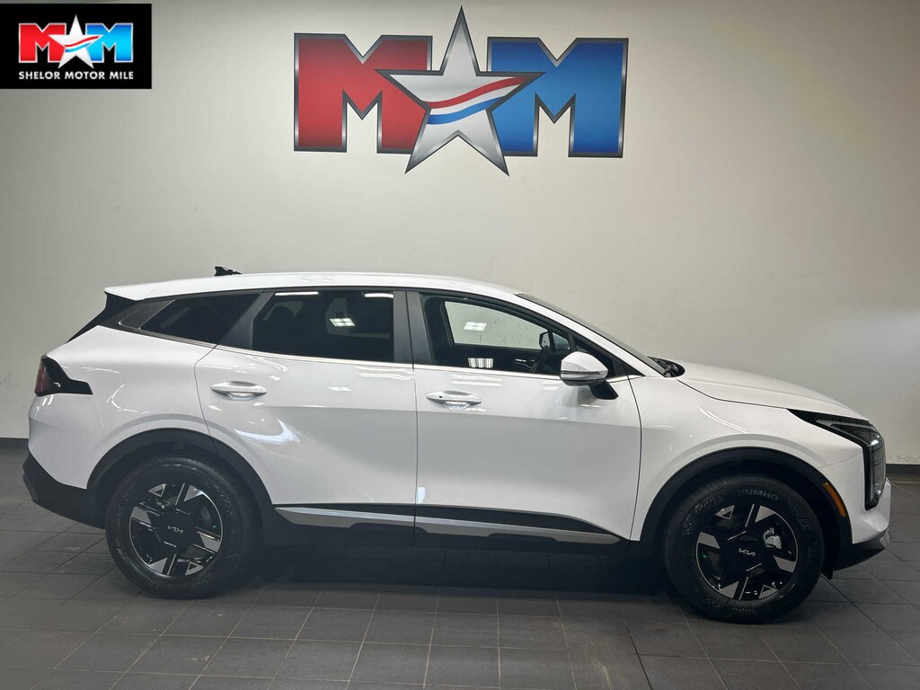 New 2026 Kia Sportage LX SUV