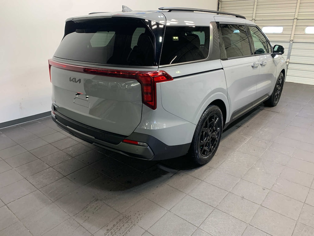New 2026 Kia Carnival SX Van Passenger Van