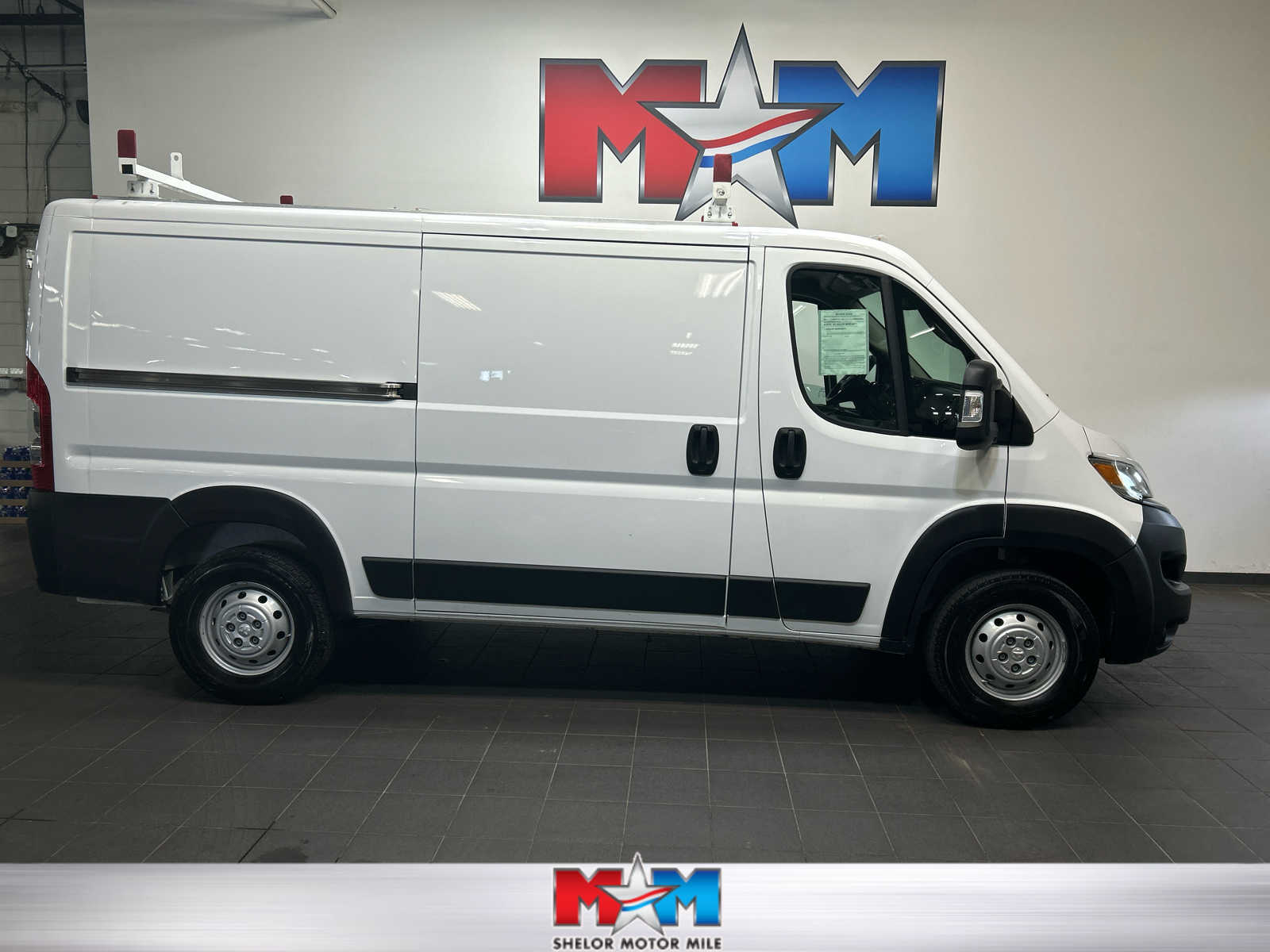 2023 RAM ProMaster 2500 136" WB Low Roof's photo