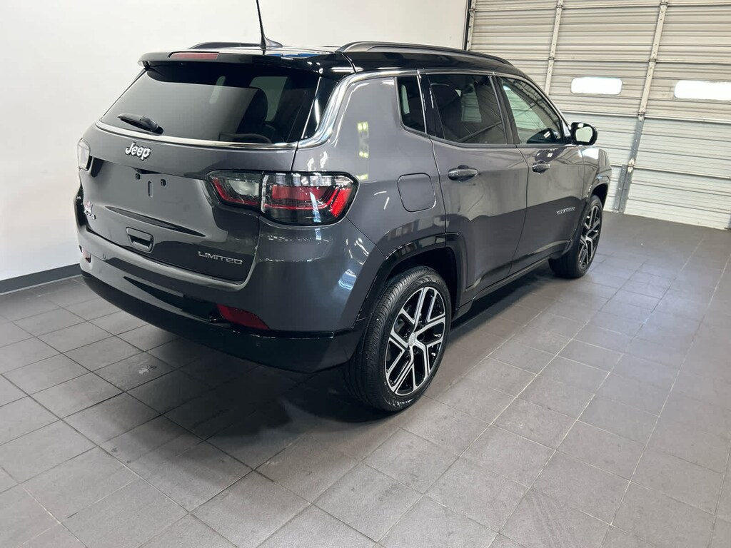 Used 2024 Jeep Compass Limited SUV