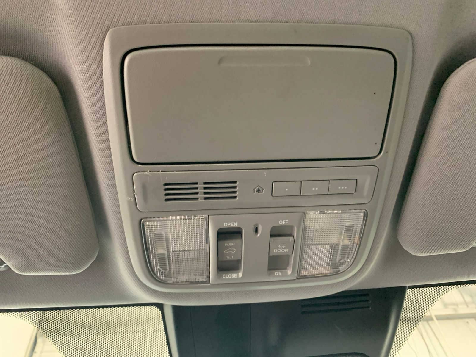 2022 Honda CR-V Touring - Photo 6